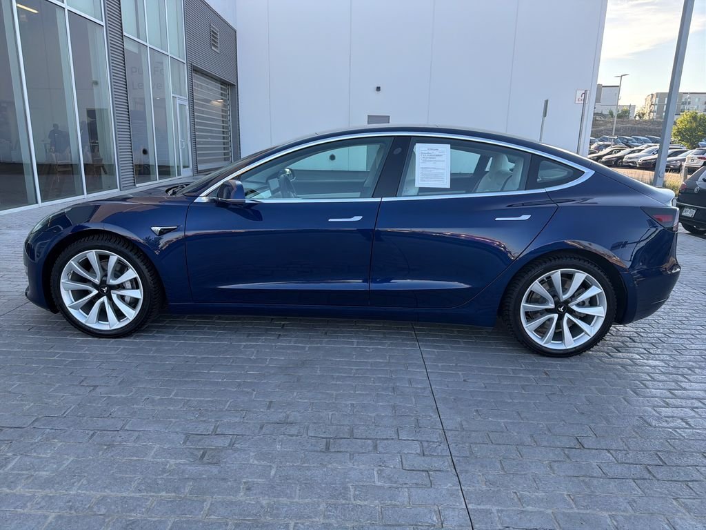 tesla model 3 2018 5YJ3E1EB6JF112125 image tesla model 3 2018 5YJ3E1EB6JF112125 image